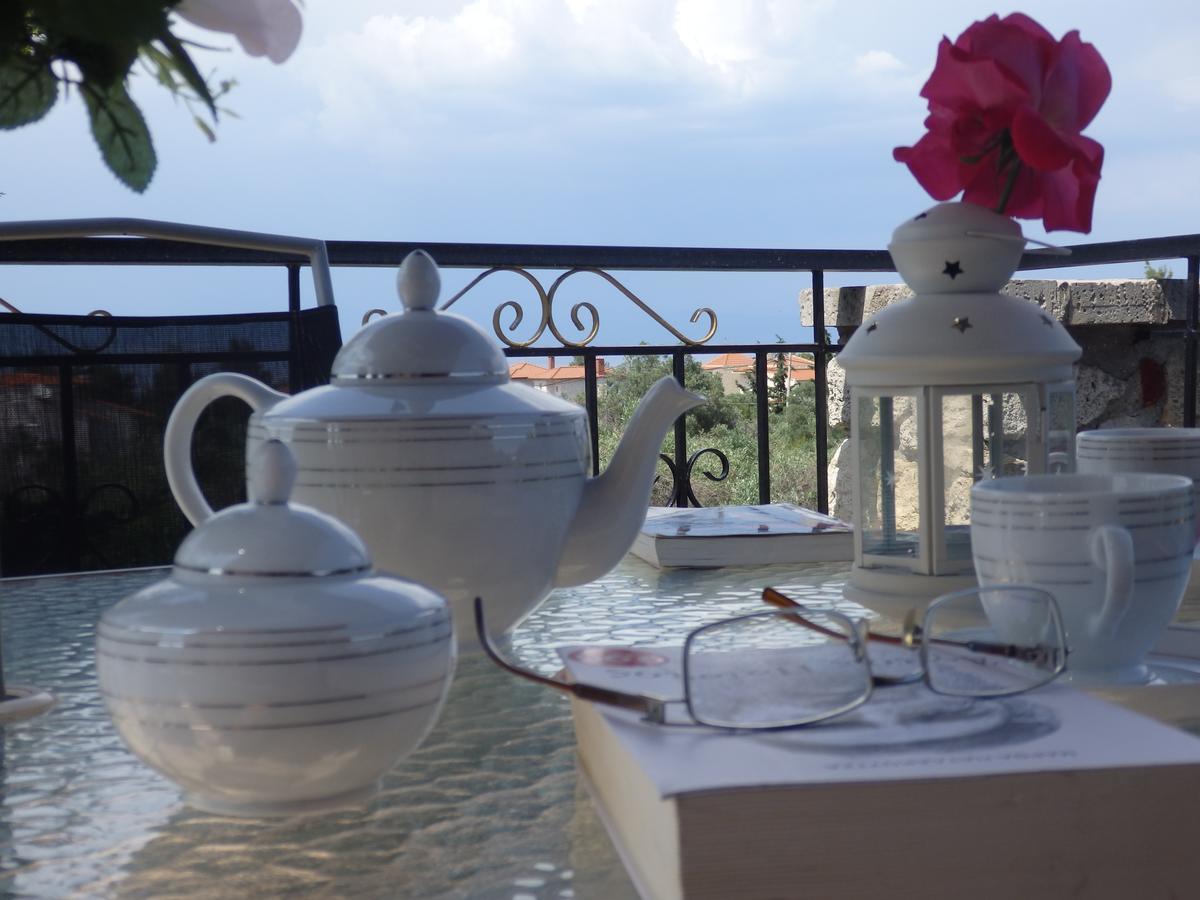 Villa George Afytos Ngoại thất bức ảnh