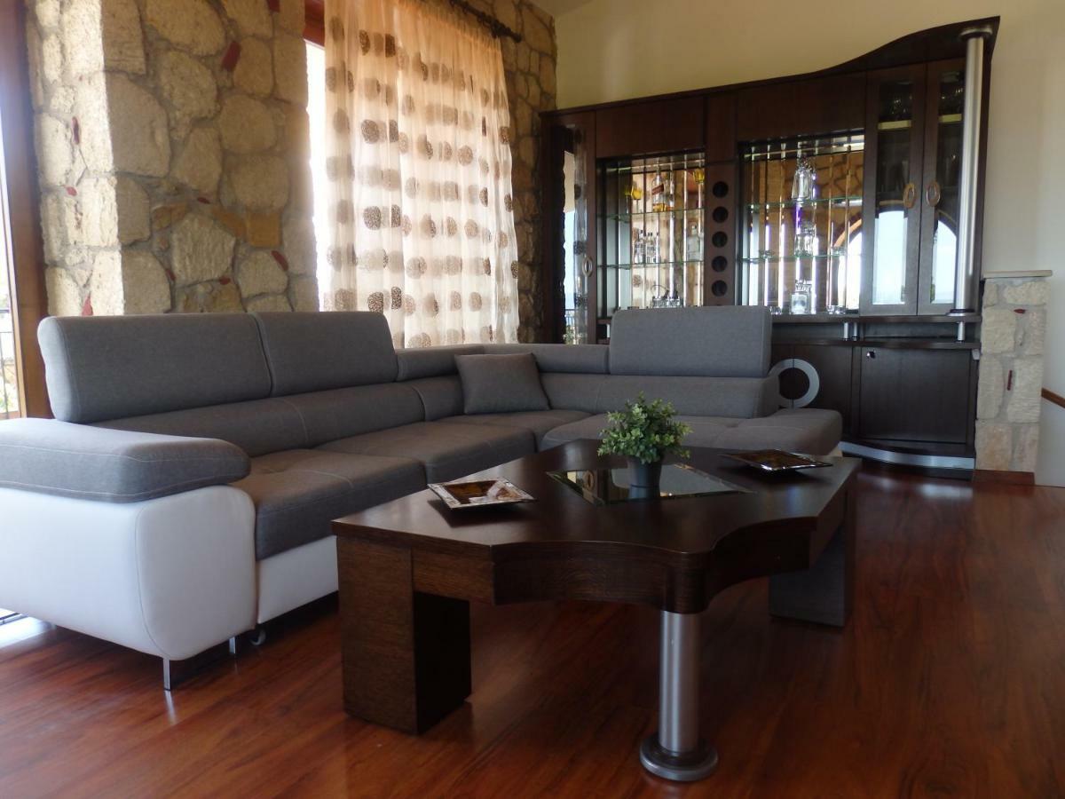 Villa George Afytos Ngoại thất bức ảnh